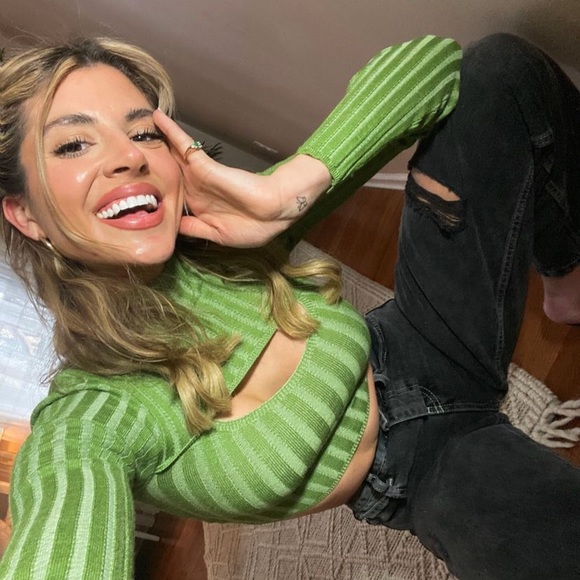 Green Long Sleeve Turtleneck - Picture 3 of 5